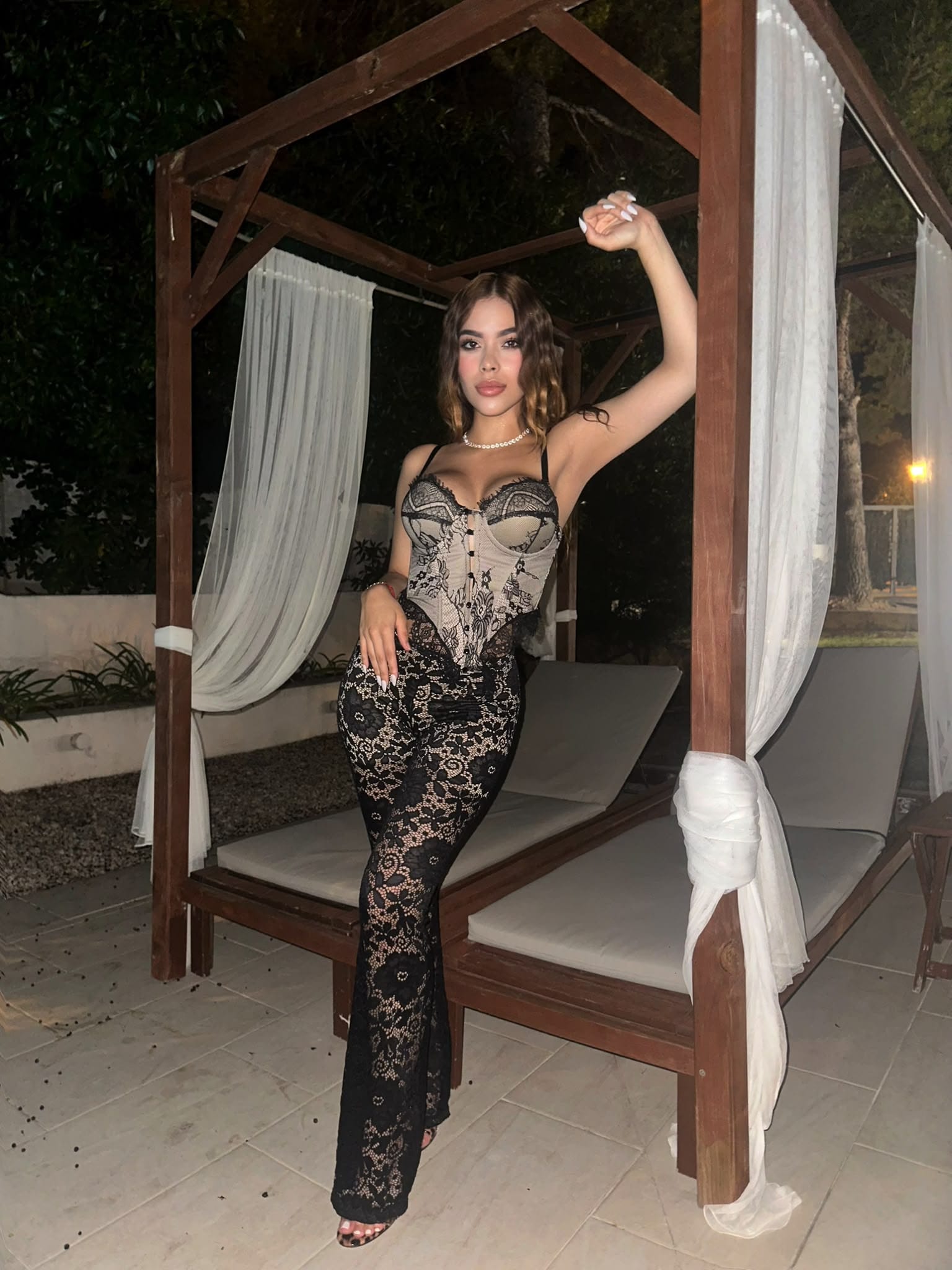 Alexa als Stewardess auf Ibiza