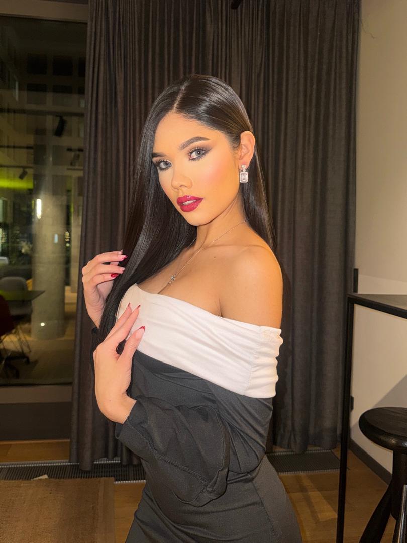 Amelia Ibiza Escort